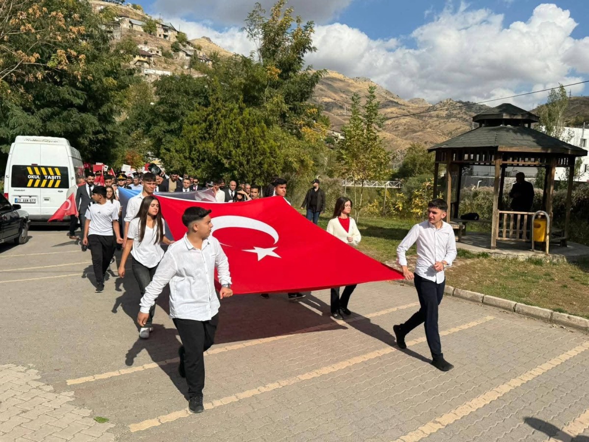 Cumhuriyetimizin 102. Yılı Kutlu Olsun!